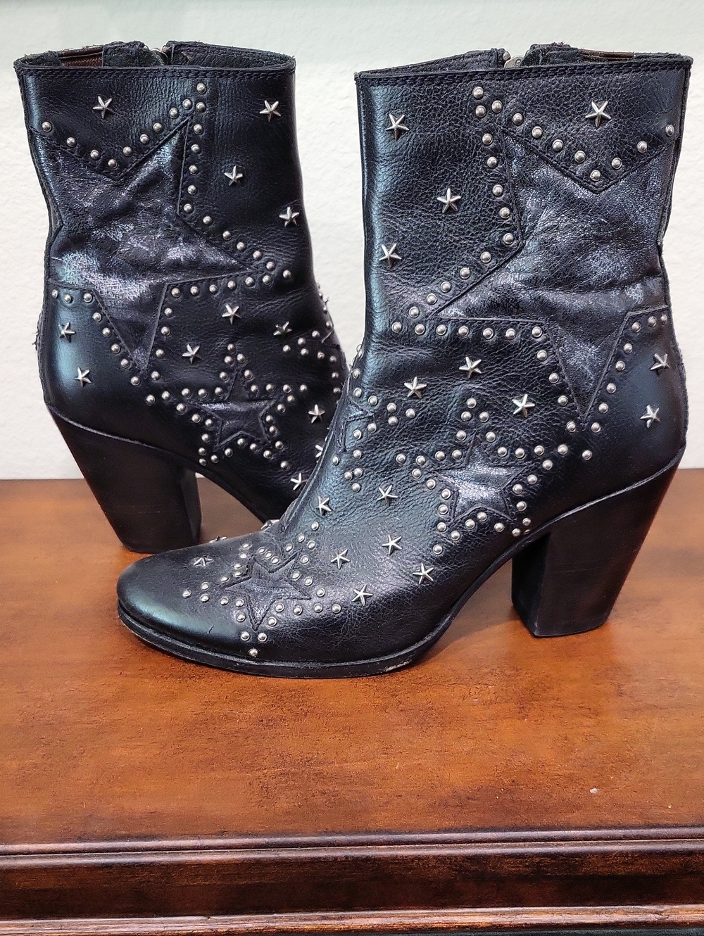 LIBERTY Black Studded Star Leather Ankle Boots  Size 9